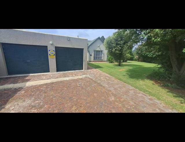 3 BEDROOM HOUSE FOR SALE IN PARKRAND
